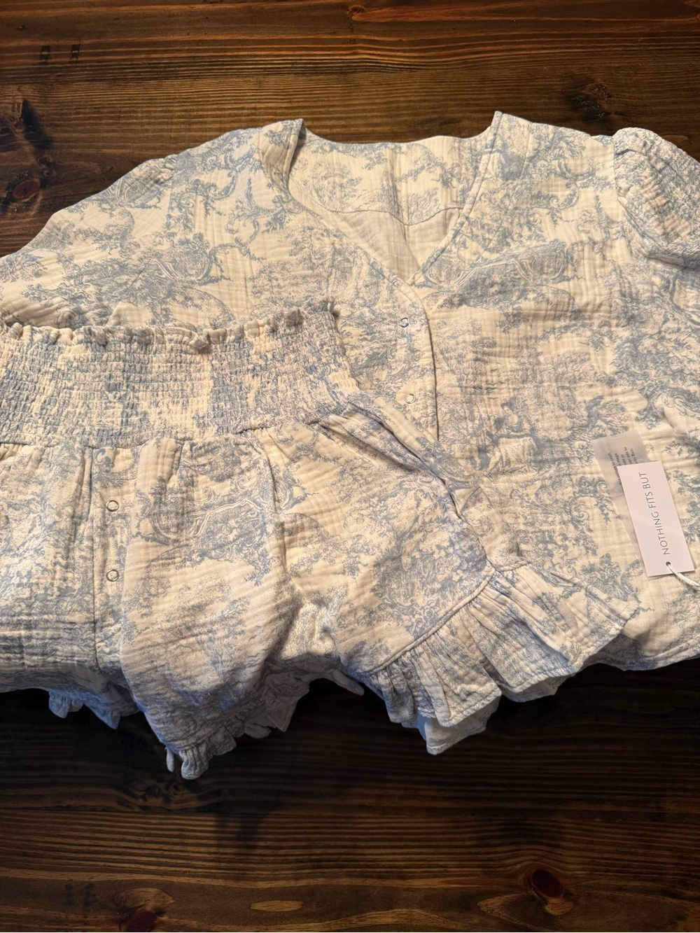 NWT Nothing Fits But- Luxe Ruffled Muslin Set (Nursing friendly) - Picture 2 of 2